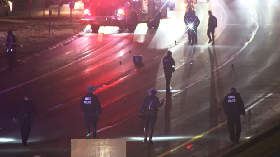 Crash temporarily shuts down I-95 in Providence