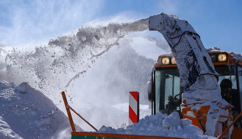 RIDOT purchases $213K industrial snowblower from Wisconsin