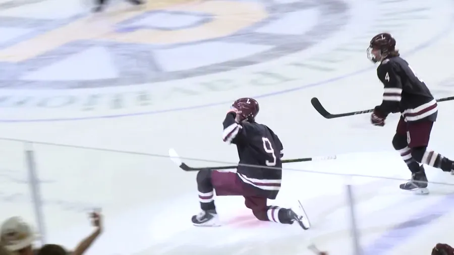 Late push sends La Salle past Hendricken in D1 boys hockey final