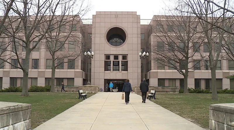 3,200 state college employees receiving new W-2s after another mistake