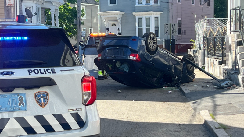 Police: Occupants fled after rollover crash in Providence