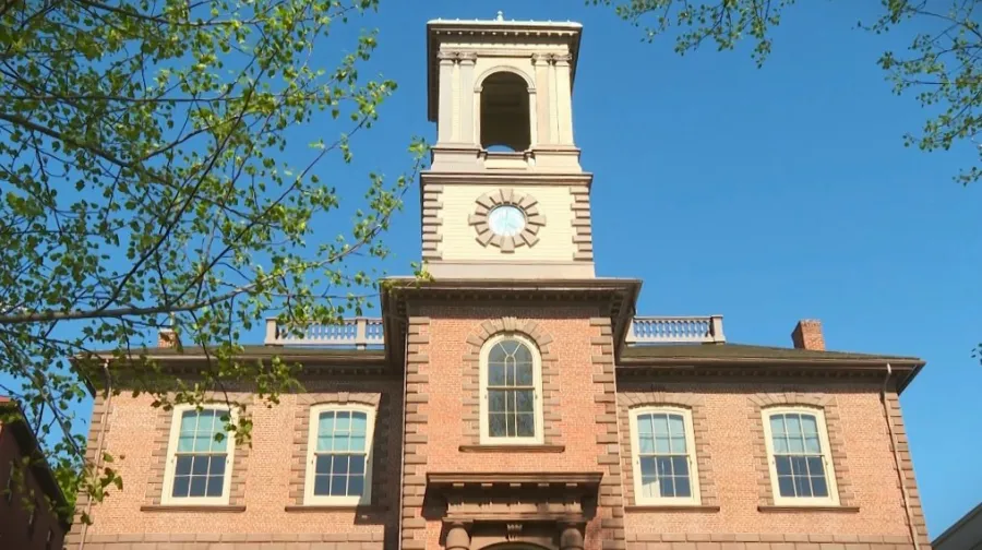 Old State House reopens as RI marks 250 years of independence