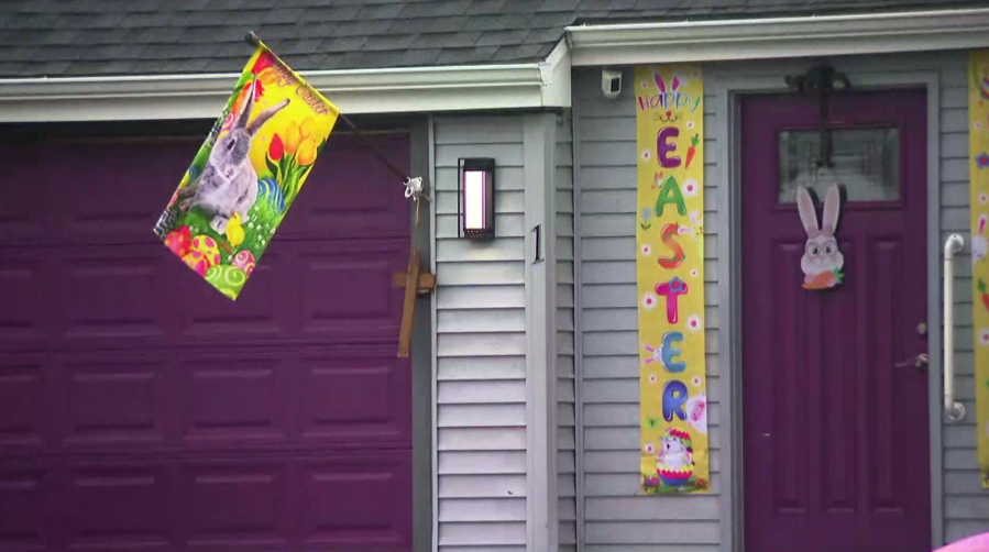 0402-EASTER-DECORATIONS.png